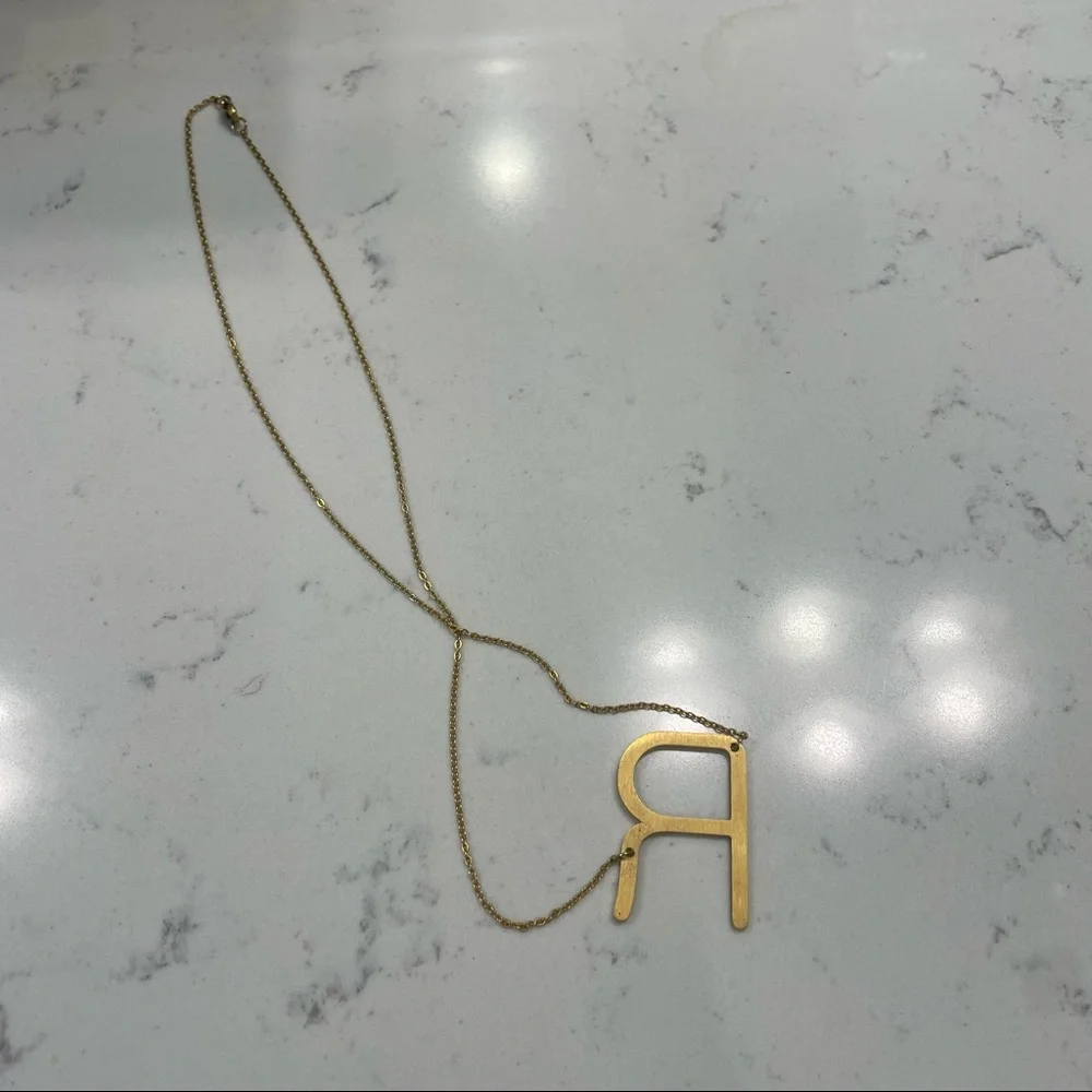 Large Gold Initial Necklace ~ R - Picture 2 of 3